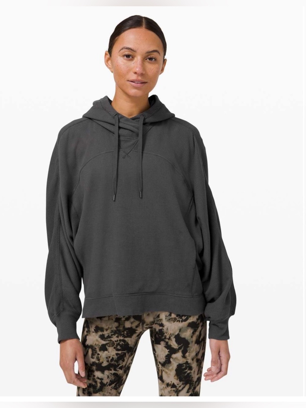 Lululemon: Mellow In Hoodie *Waffle (ptp approx 29in) Size M/L